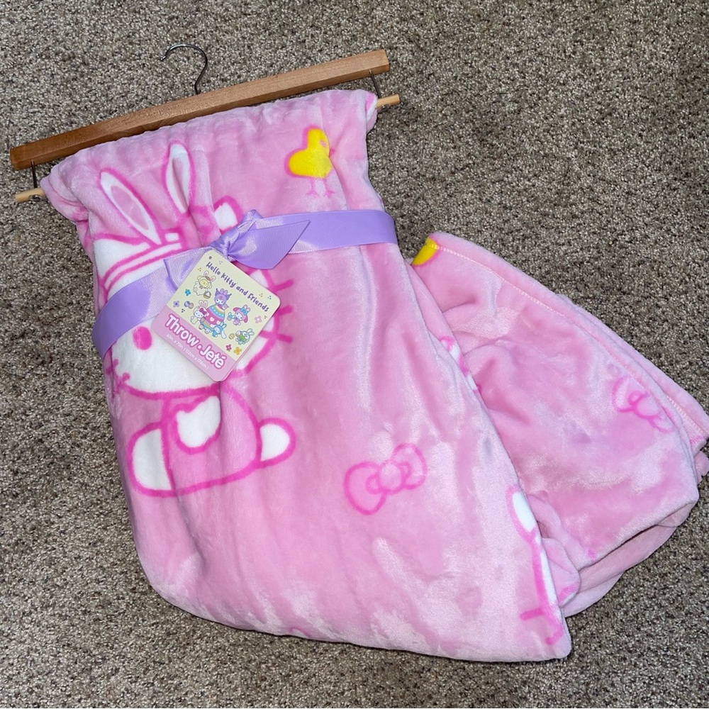 Hello Kitty & Friends Easter Plush Throw